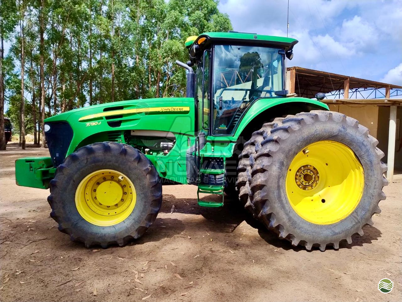 JOHN DEERE 7230J de Agro Novaes Máquinas Agrícolas
